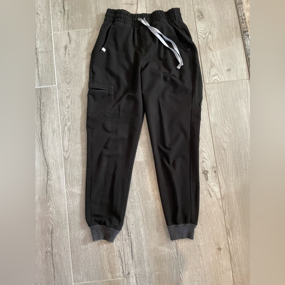 Black high wasted zamora jogger scrub pants Figs XSP